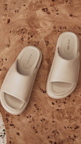 Thea Slide - Bone Leather